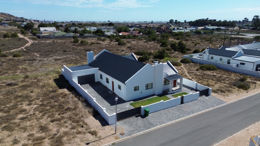 4 Bedroom Property for Sale in Harbour Lights Western Cape